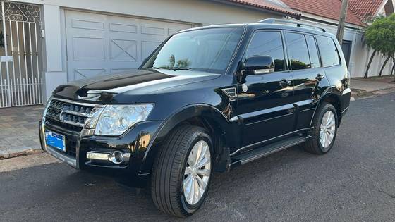 MITSUBISHI PAJERO FULL 3.2 HPE 4X4 16V TURBO INTERCOOLER DIESEL 4P AUTOMÁTICO